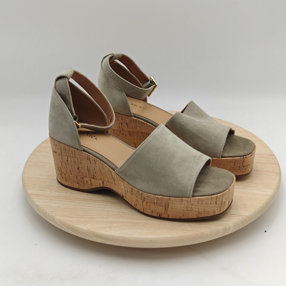 Lisa Vicky Shoes Womens 9M Gray Taupe Suede Wedge Sandals Cork Ankle Strap New
